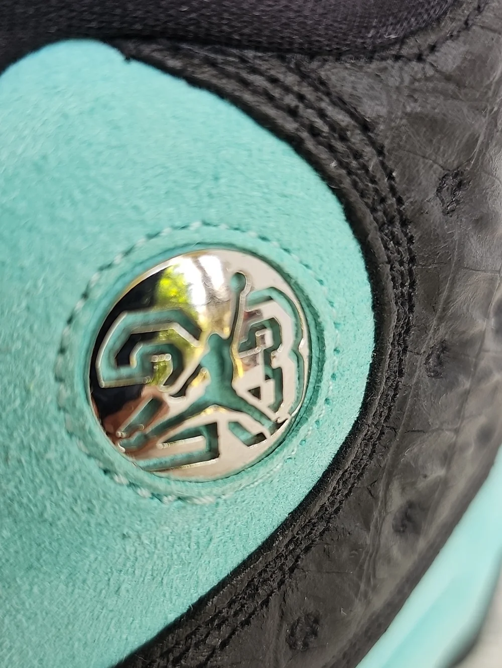 Jordan 13 Retro Island Green / Black Leather / Suede Size 9.5M